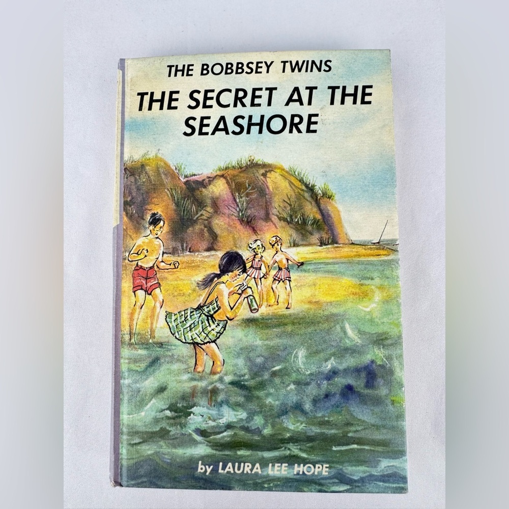 Vintage 1962 Edition The Bobbsey Twins: The Secret at the Seashore